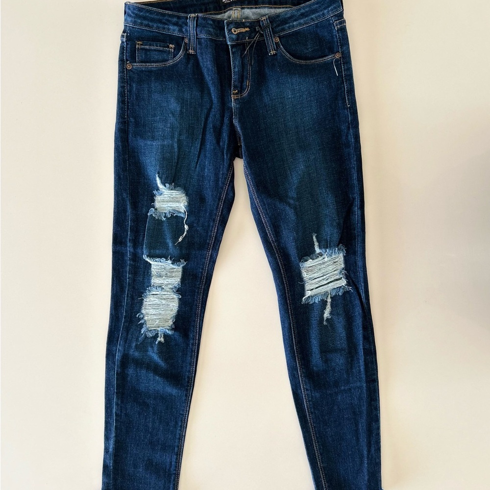 NWT - Just Black Women’s Dark Blue Distress Ankle Skinny Jeans Size 27P